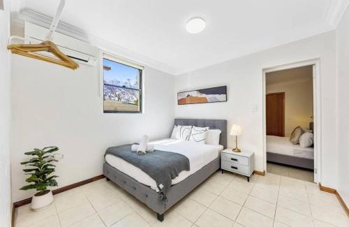 Lewisham Apartment | Cheerful Two Bedroom house