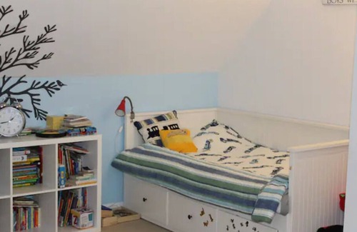 West Barnstable House | Cheerful Two Bedroom Quintessential Cape Home