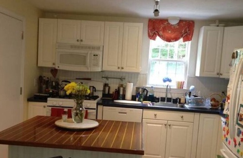 West Barnstable House | Cheerful Two Bedroom Quintessential Cape Home