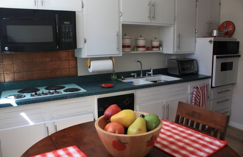Littleton Apartment | Cheerful Two Bedroom Garden Apartment in Littleton