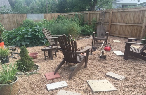Littleton Apartment | Cheerful Two Bedroom Garden Apartment in Littleton