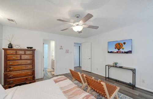 Paradise Hills Civic House | Cheerful Vibrant 3BR - 3TV - New