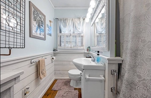 Northborough House | Cheerful Villa with a huge backyard (3Beds2Baths)