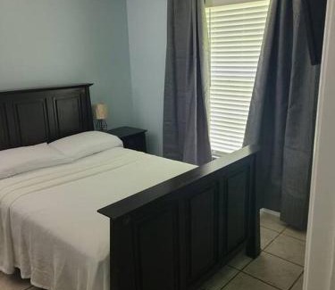 Meadow Woods Apartment | cheerfull townhouse with pool