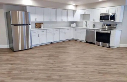 Highland House | Cheery and Bright four Bedroom Walkout Basement