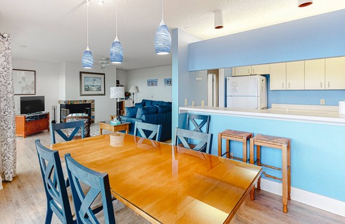 Glen Arbor Condo | Cheery beachfront condo in Glen Arbor's Homestead Resort with deck & fireplace