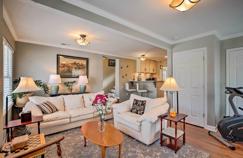 Marietta Cottage | Cheery Cottage w/Yard < 1 Mile to Marietta Square
