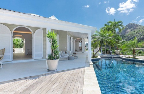 Camaruche Condo | Chef included by Fantasia Villas: Villa White Sun