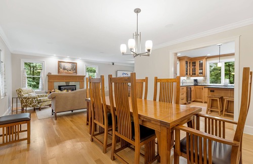 Royal Pines House | Chef’s Kitchen, Fire Pit & Soaking Tub | Quiet Escape + Biltmore Pass
