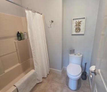 Sunnyside Villa | Chefs Kitchen Theater Sauna Game Room PDX