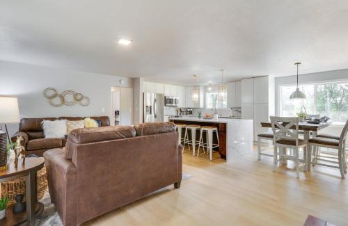 Centralia - Chehalis House | Chehalis Getaway with Golf Course View and Fire Pit!