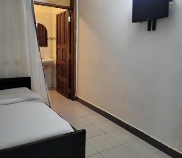 Jinja House | Chel and Vade Cottages