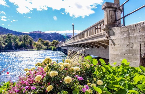 Chelan Apartment | Chelan Resort Suites Sunny Shores 310