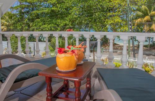Anse Boileau Apartment | Chello's Villa