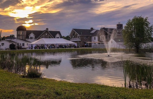 Mt. Bethel House | Chelsea Sun Inn - 200 Acre Private Mansion Poconos