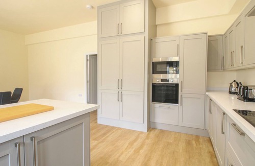 Felton Cottage | CHELTENHAM COTTAGE, pet friendly, with a garden in West Felton
