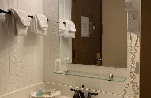 Fairbanks Hotel | Chena Hot Springs Resort