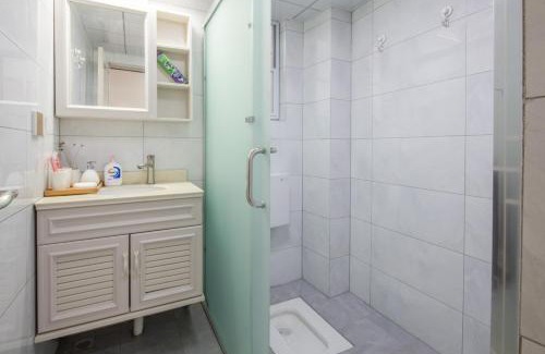 Chenghua Apartment | Chengdu Chenghua·Giant Panda Breeding Base Locals Apartment 00149350