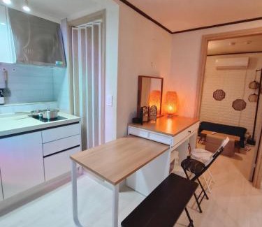 Seolcheon-myeon Apartment | Cheongdamheon 15min to Major Attractions in North Seoul