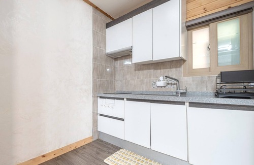 Cheongdo House | Cheongdo Ellago Poolvilla Pension