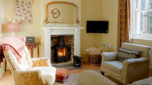 Coberley House | Chequers Cottage