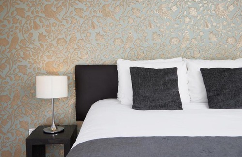 Maresfield Hotel | Chequers Inn by Greene King Inns