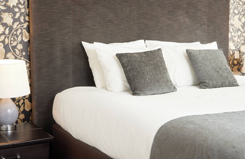 Maresfield Hotel | Chequers Inn by Greene King Inns