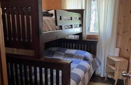 Joly Cottage | Cherish Lakeside Moments: Create Memories in Paradise