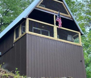 Wellington House | Cherokee Cabin-Cave Run Lake and Cliff Views-Red River Gorge
