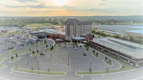 Roland Hotel | Cherokee Casino Hotel Roland