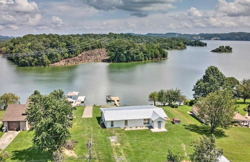 Mooresburg House | Cherokee Lake Home with Private Dock and Patio!