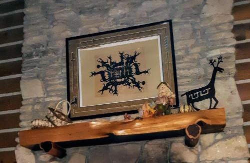 Eureka Springs Ski Chalet | Cherokee Mountain log Cabins