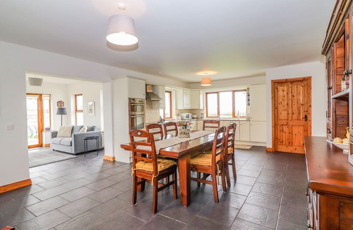 Mullagh Cottage | CHERRY BLOSSOM COTTAGE, family friendly in Quilty, County Clare
