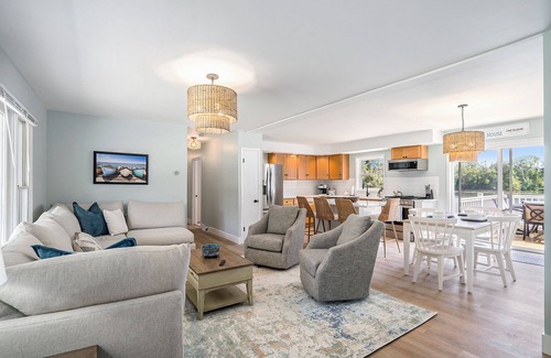 Allegan House | Cherry Blossom