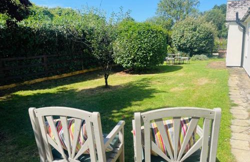 Shrivenham House | Cherry Bungalow Guesthouse