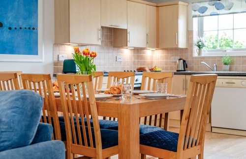 White Cross House | Cherry Cottage - Four Bedroom House, Sleeps 8