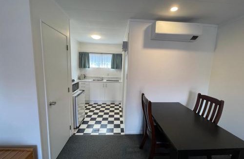 Woodhill Hotel | Cherry Court Motor Lodge
