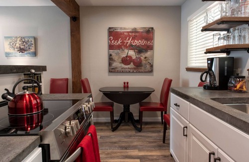 Flagstaff Apartment | Cherry Getaway, newly renovated, downtown