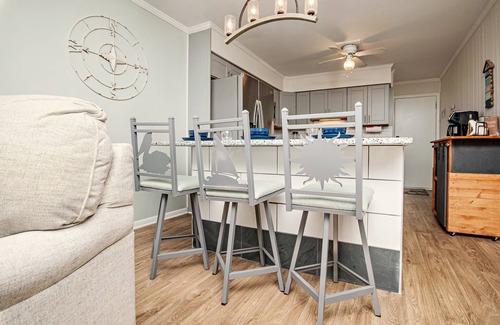 North Myrtle Beach Condo | Cherry Grove Condo - Steps from the Beach