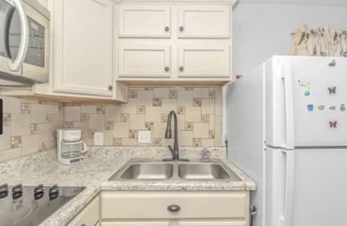 North Myrtle Beach House | Cherry Grove 2 bedroom townhouse directly across the street from ocean