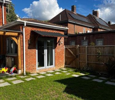 Caversham House | Cherry Hill Studio