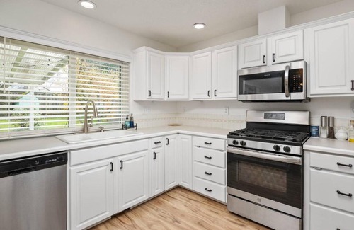 Troutdale House | Cherry Park Escape