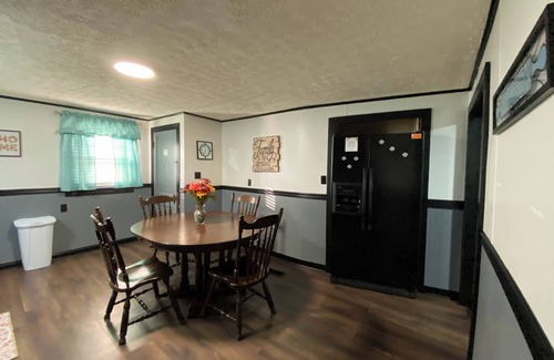 Coudersport House | Cherry Springs Stargazer: Celestial Escape Awaits! l Sleep 6