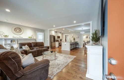 Mount Pleasant House | Cherry Street Retreatnn