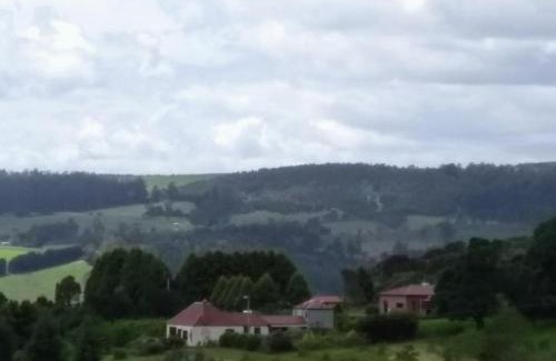 Lilydale House | Cherry Top Farmstay - Boutique Eco Village