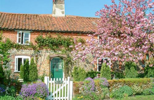 Great Snoring House | Cherry Tree Cottage - Uk30237
