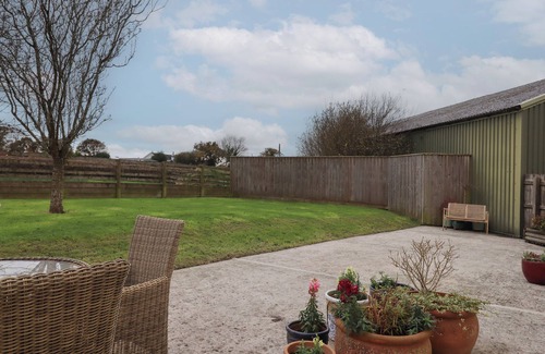 Broadwoodkelly Cottage | Cherryblossom Cottage