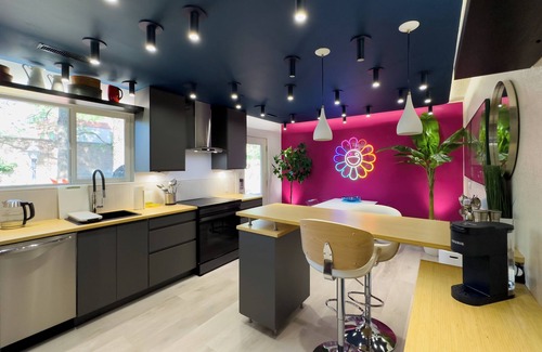 Cherry Hill House | CherryHill Downtown HAUS: Super Clean - A/C - Techie