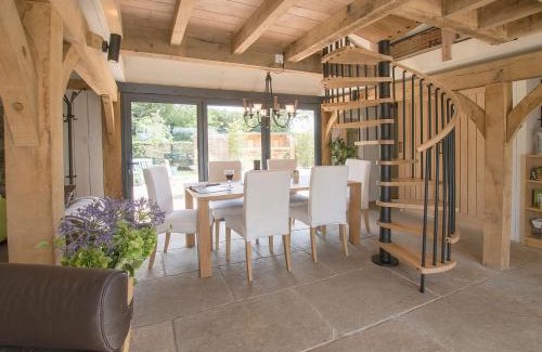 Upper Dicker House | Cherrystone Barn