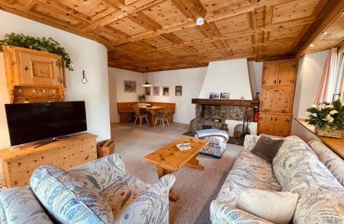 La Punt-Chamues-ch Apartment | Chesa Coronella